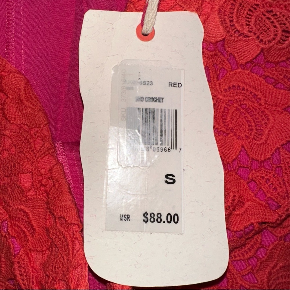 Chelsea & Violet Red Crochet Lace Overlay Rose With Magenta Liner Size Small - Picture 4 of 4